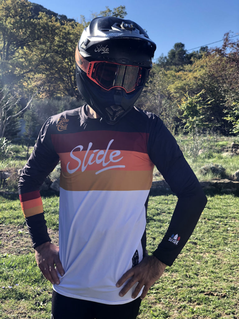 T-shirt VTT Humoristique « No Mountain Is High Enough » | Cadeau Pour Vététiste, Cycliste – Coupe Classique - 4